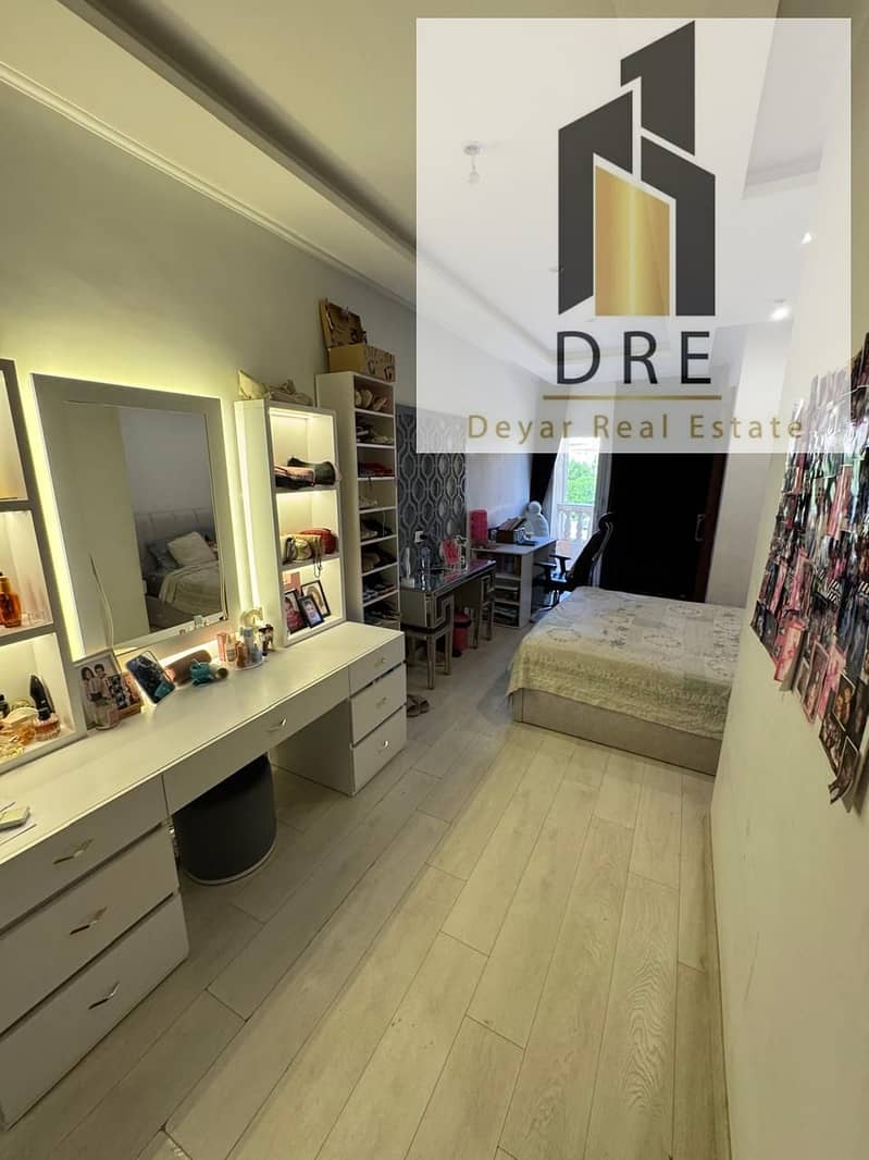 5 5af9b943-7e7d-4c69-9b7b-fd3226d0d36b. jpg