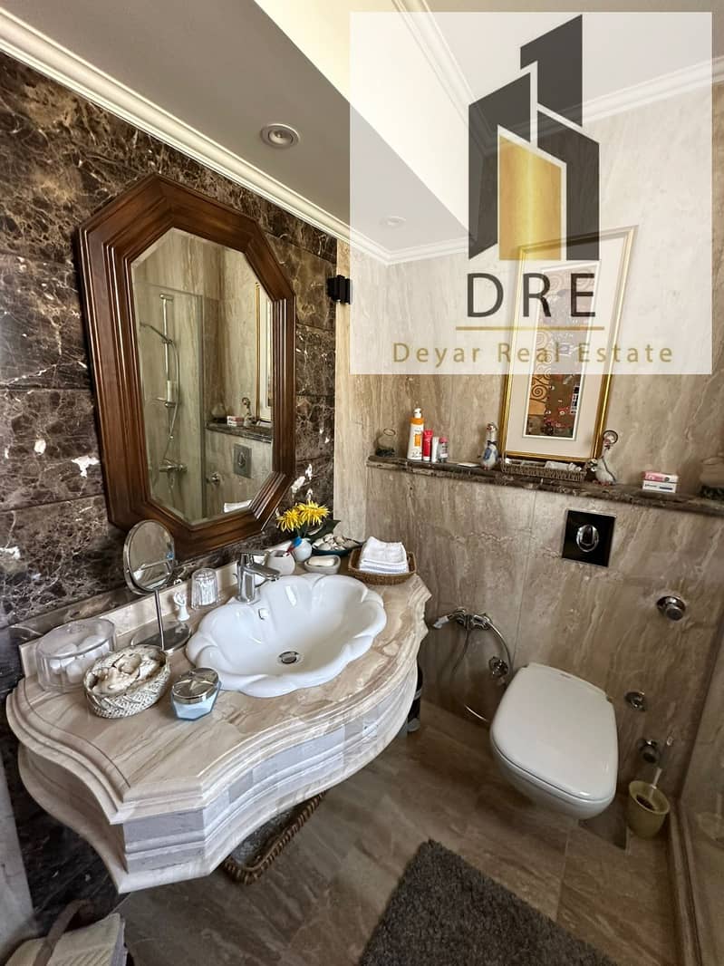 5 0d1870cd-0547-4aa3-bf16-02ca5194f597. jpg