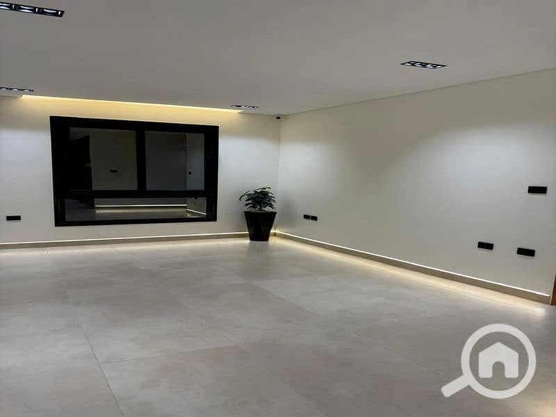 6 WhatsApp Image 2025-11-05 at 7.49. 18 PM (1)_800x600. jpg