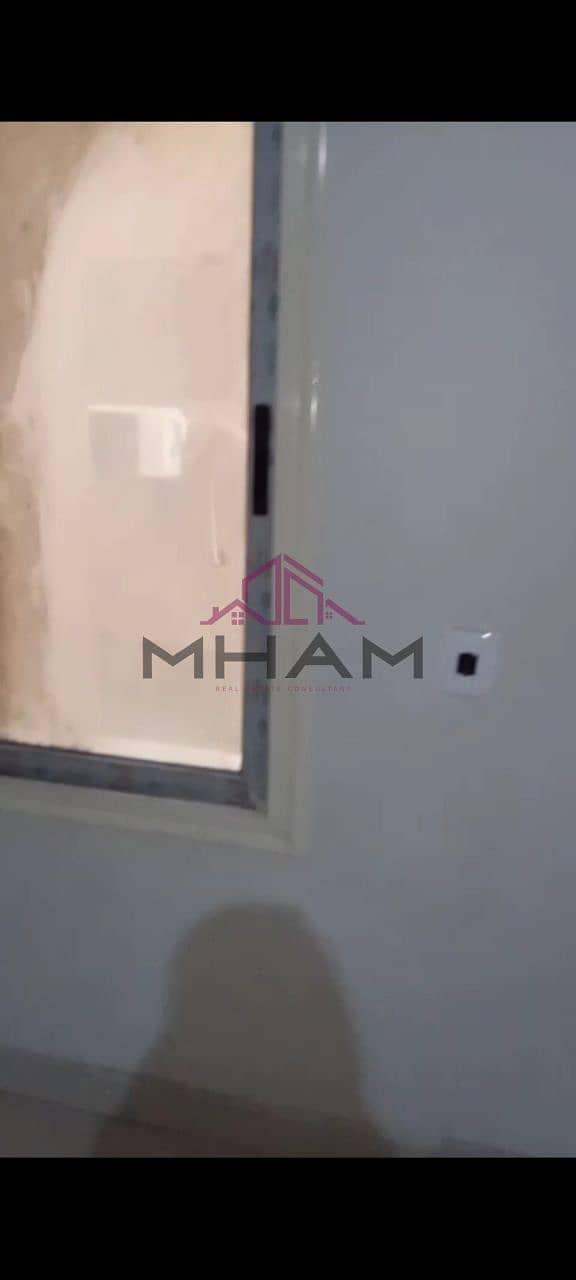 4 photo_5789707316667026802_y. jpg