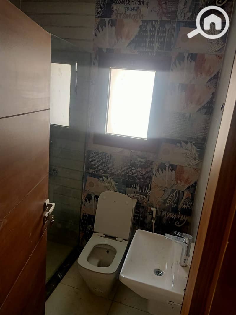 19 fcc4b628-db64-4ebb-a8a5-7b1f5745a4c4. jpeg