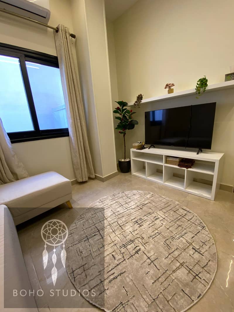 8 b8707539-2206-4fbe-8469-4a2c87304fe7. jpg