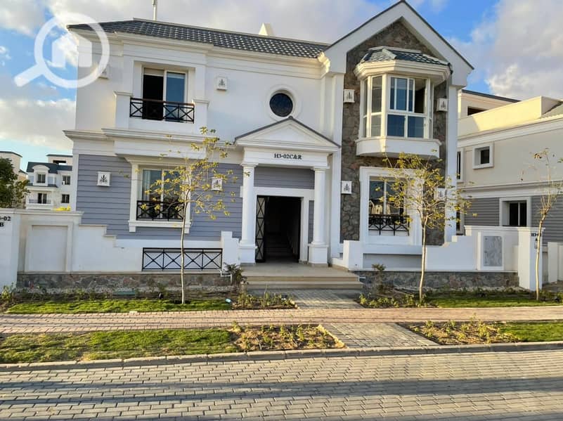 WhatsApp Image 2025-10-08 at 16.20. 04_386a0535. jpg