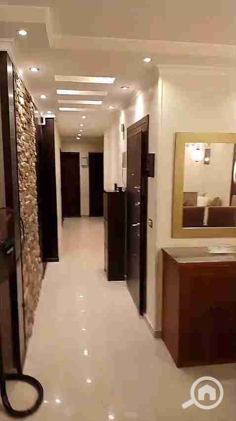 1000234935. jpg 1000234935. jpg