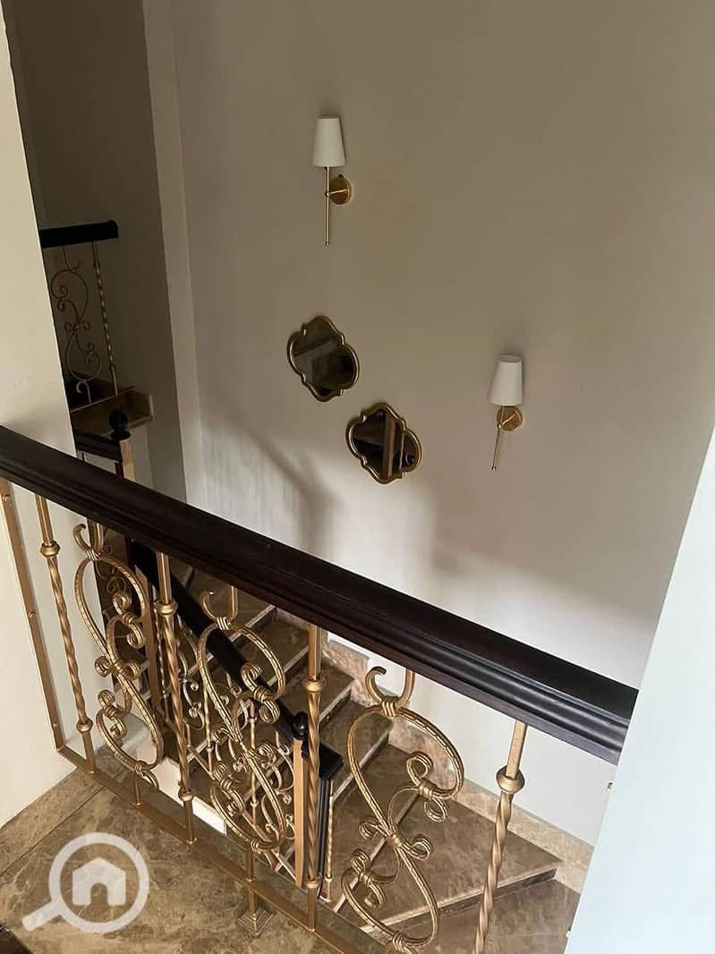 4 c5f2e966-20a4-4500-816c-7e0573335150. jpeg