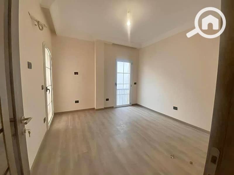 10 WhatsApp Image 2025-11-04 at 12.15. 55 PM. jpeg