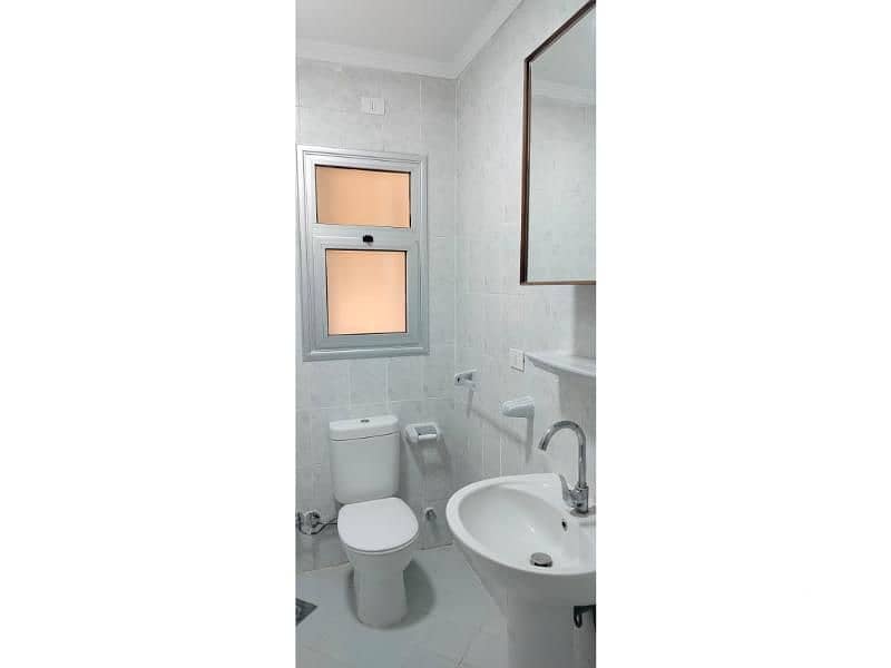 10 WhatsApp Image 2025-11-06 at 1.16. 00 PM. jpg