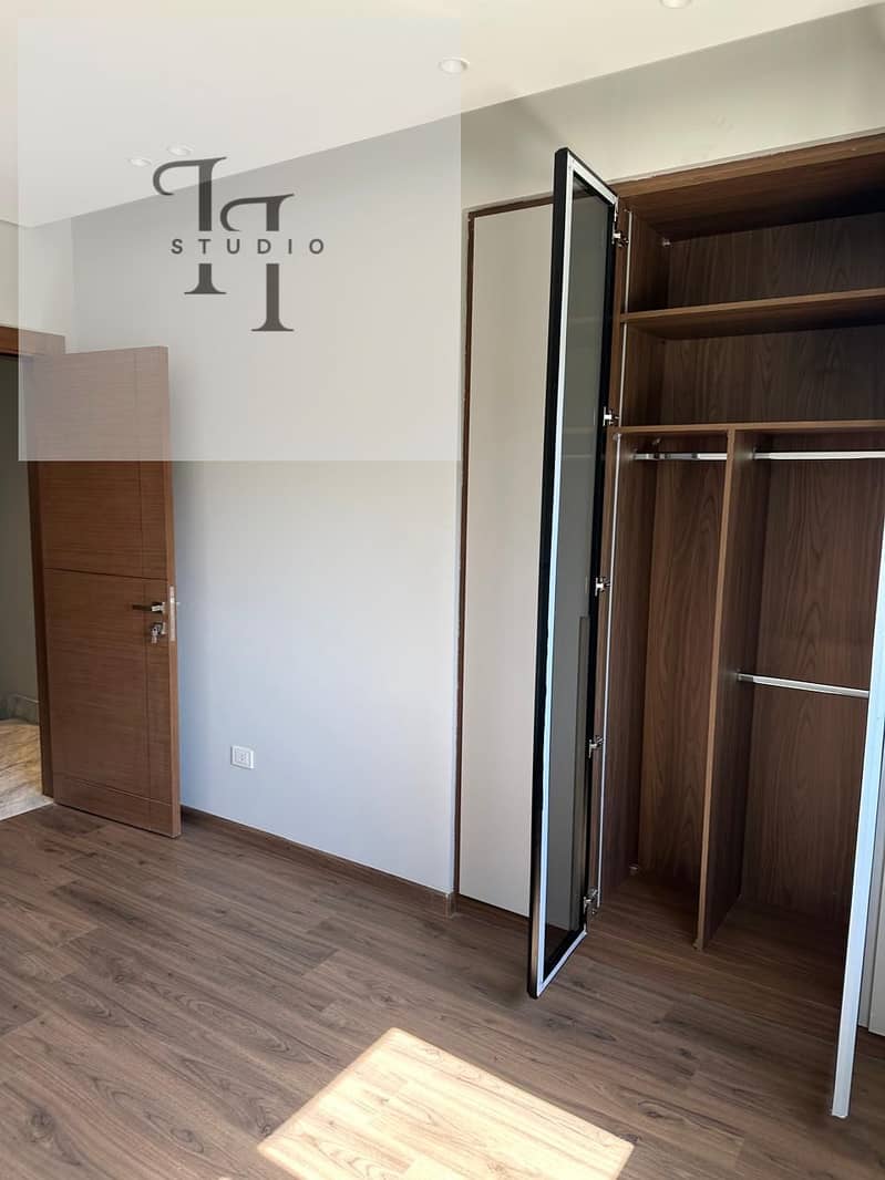 10 WhatsApp Image 2025-11-06 at 1.22. 06 PM. jpeg