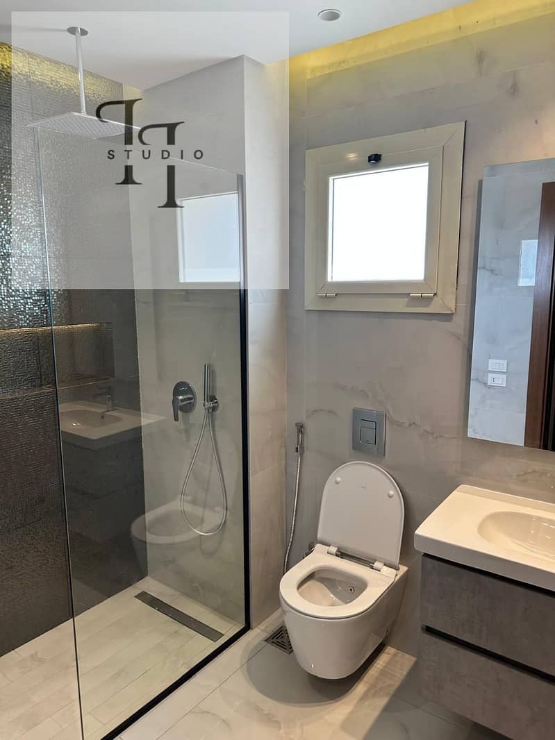 24 WhatsApp Image 2025-11-06 at 1.22. 07 PM (1). jpeg