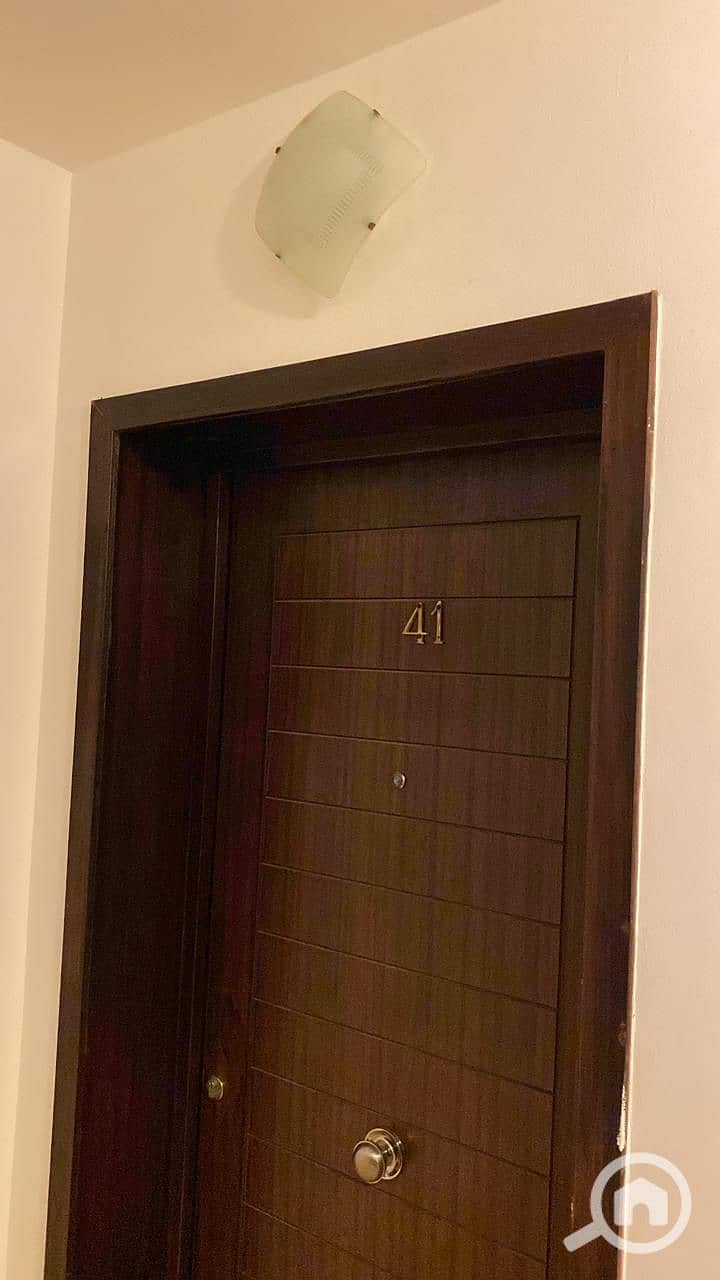 4 497101fa-fcf2-47db-8486-f04f2f9d41c9. jpeg