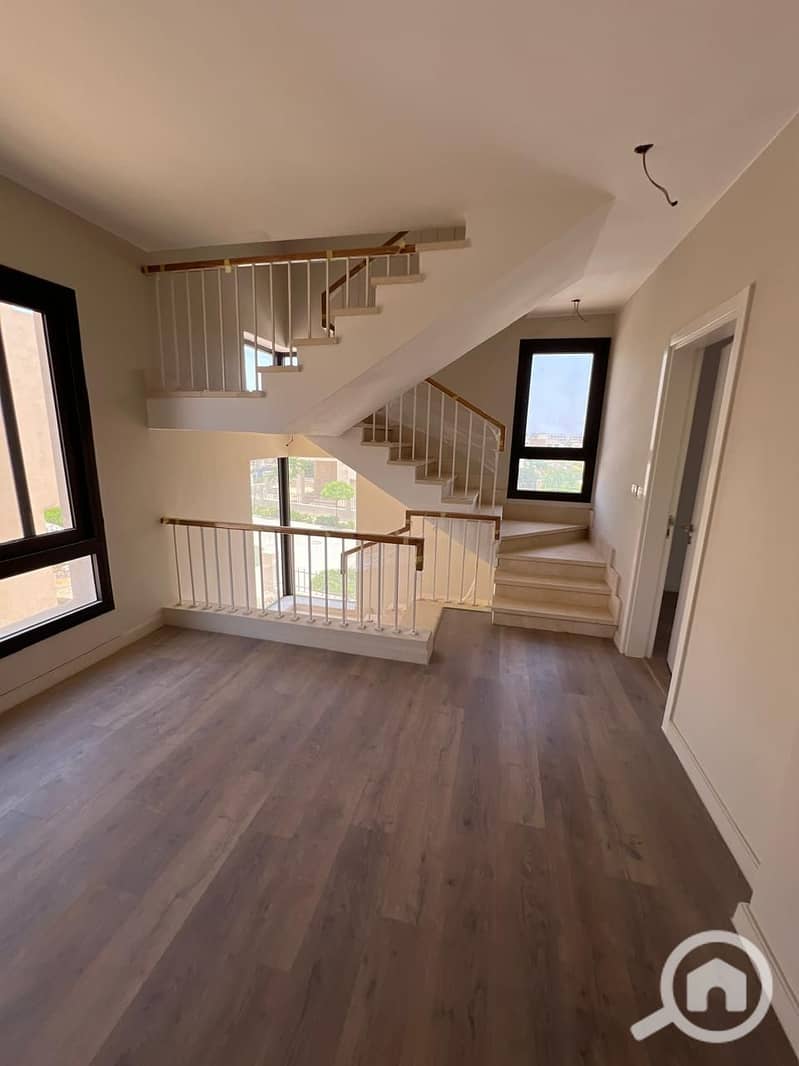 3 104f265a-0333-4e59-8bbc-ff89e5de4d19. jpeg