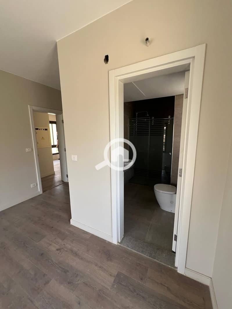 6 496aacc7-582e-4f2d-887a-4eeea128d0f9. jpeg