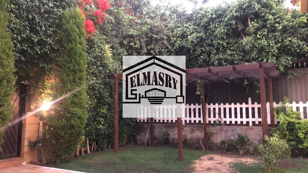 11 e60460f5-0540-4b72-9fde-2118e7440d49. jpg