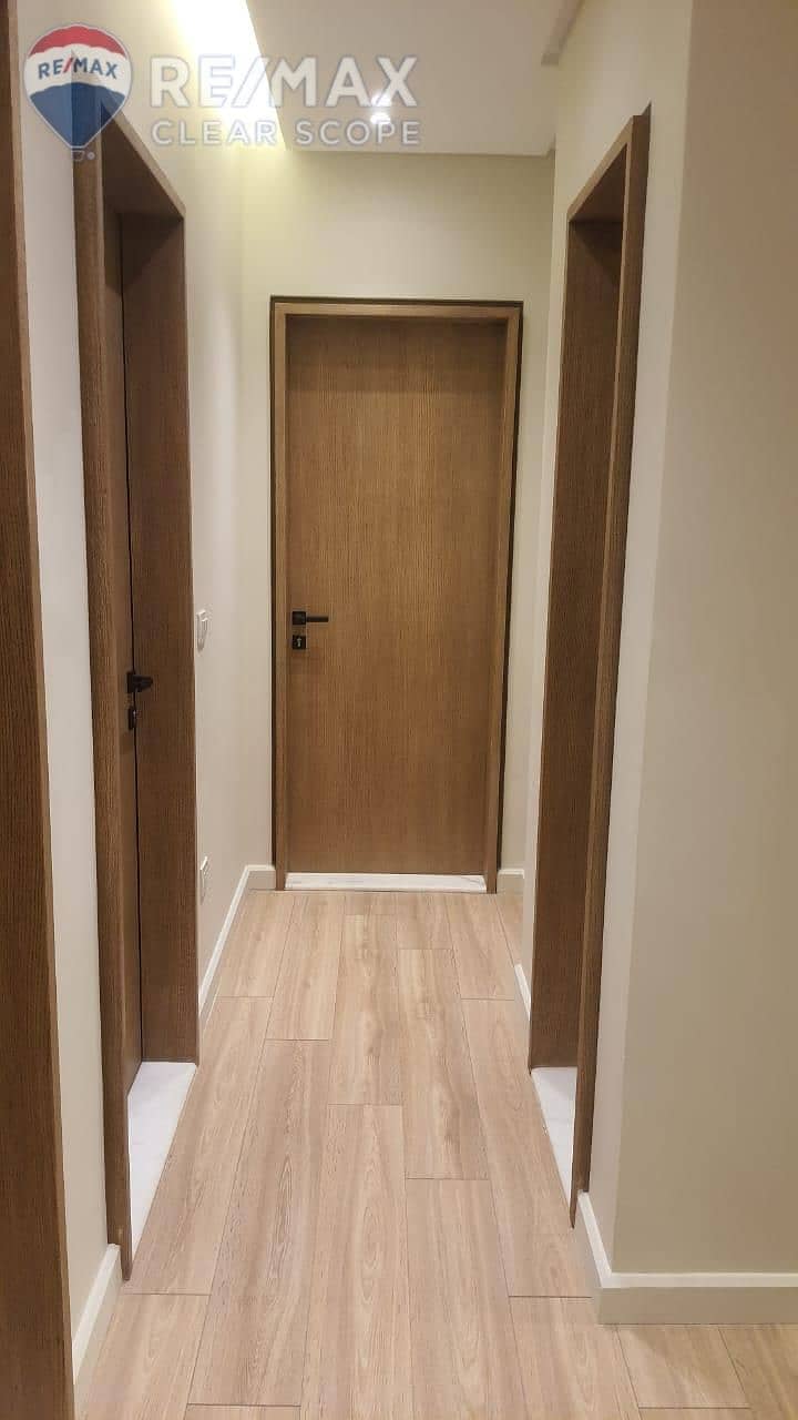 4 3cfd9a1e-79bf-489d-9cd7-79910774e052. jpg