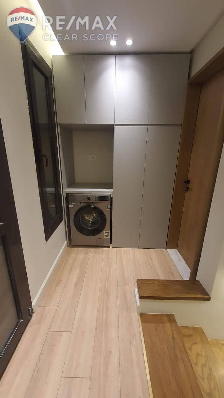 6 8ebc2e6c-ab9c-42ac-a22c-579a17aee9e7. jpg