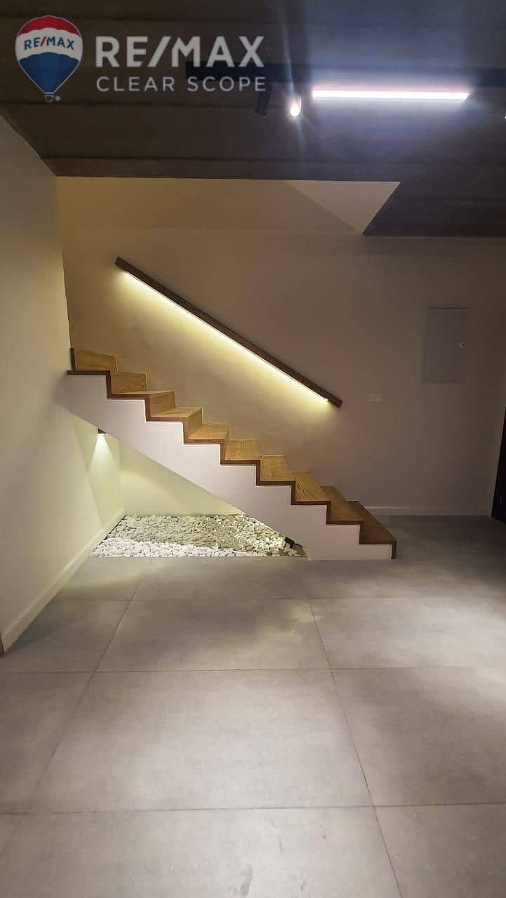 7 8f58b419-49f1-4f02-9f0e-41db42e9b6d2. jpg