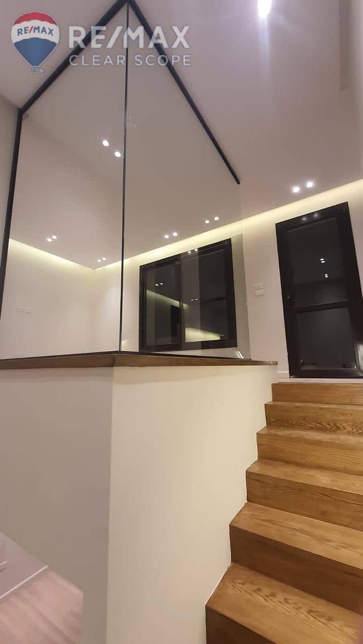 10 261a4416-663b-4180-90e4-1882e7cbfe38. jpg