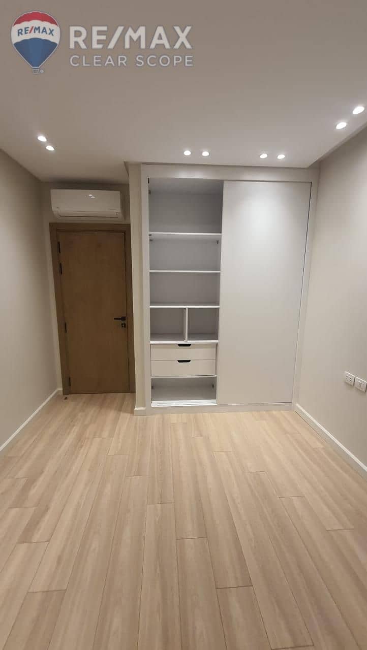 14 093625be-5211-48de-b4ad-e50d025d92f8. jpg