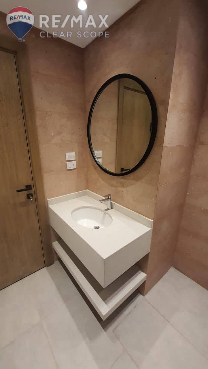 17 b86db035-2cbb-4f5f-beb5-7bfa381a28e9. jpg