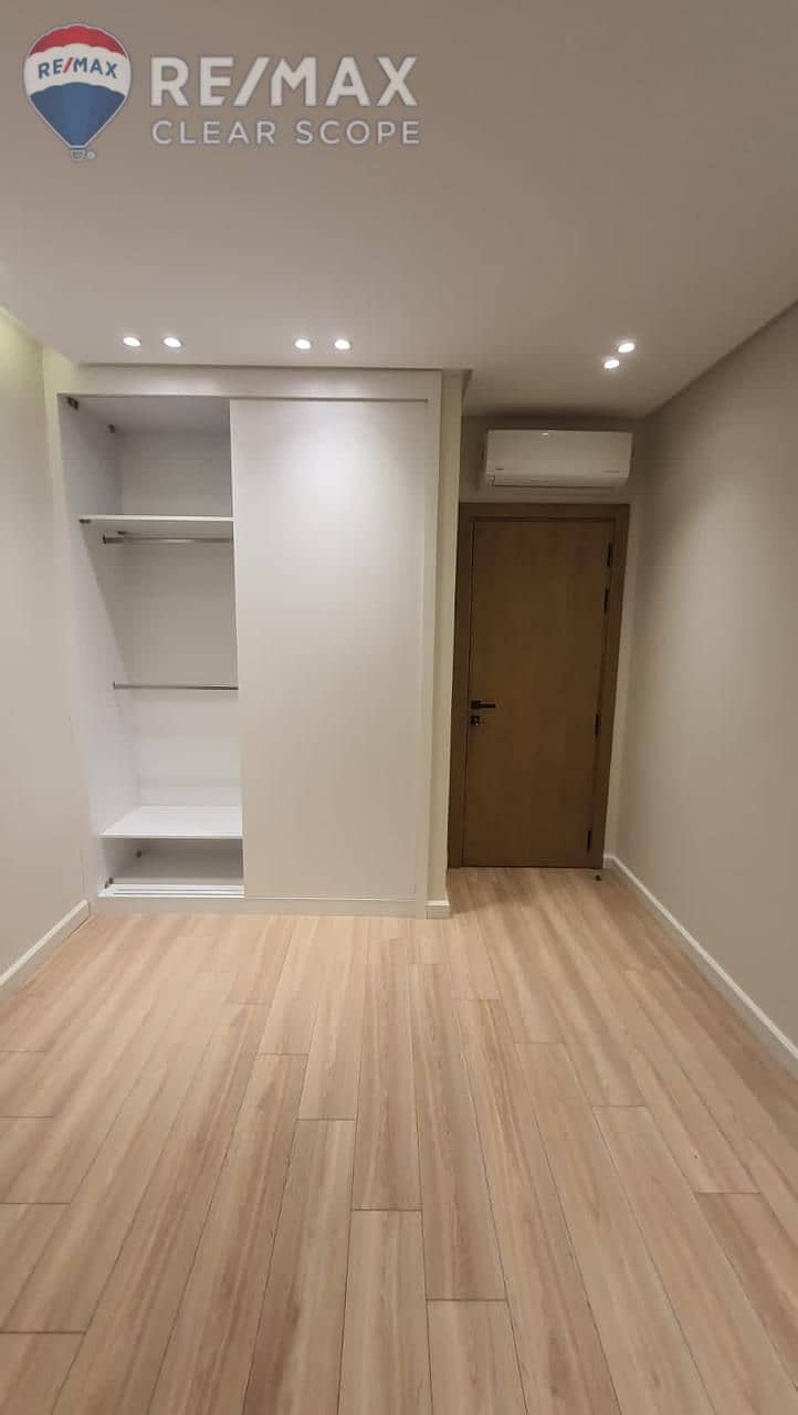 18 c74065c4-1745-4872-a873-4776b69a578f. jpg