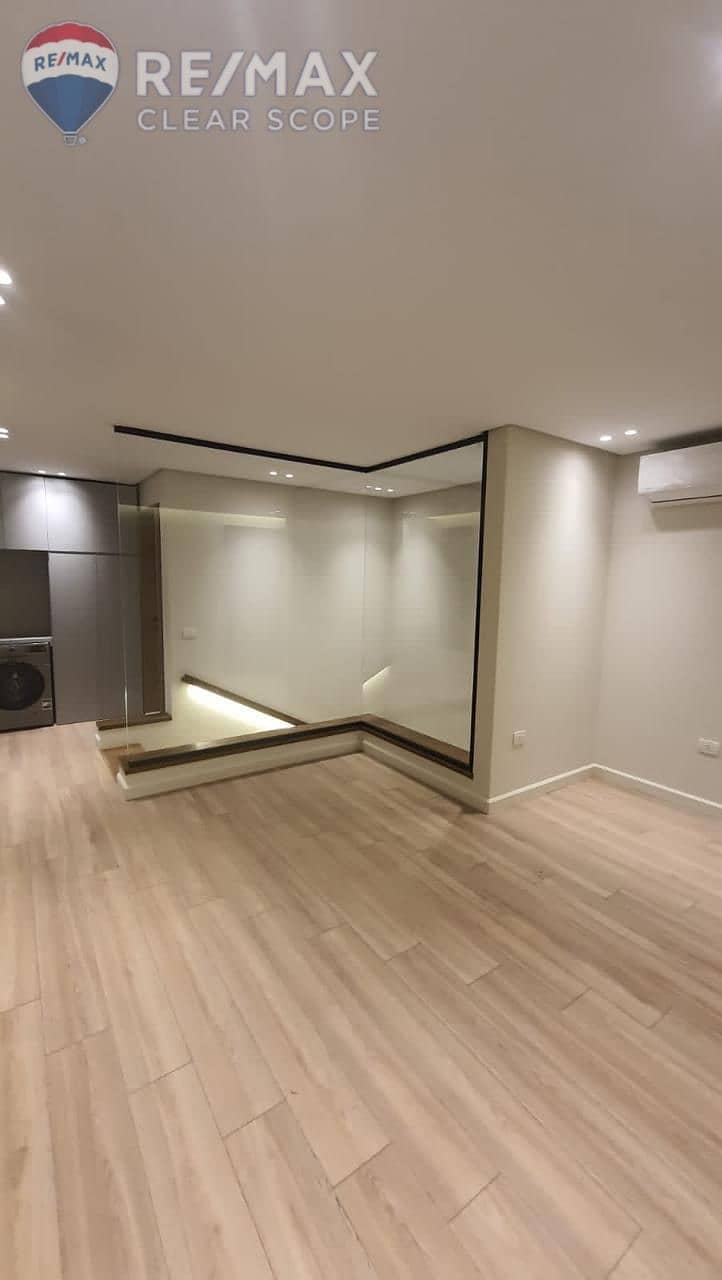 20 cb3eb28e-3375-4a73-8ad1-d48ac54b1180. jpg