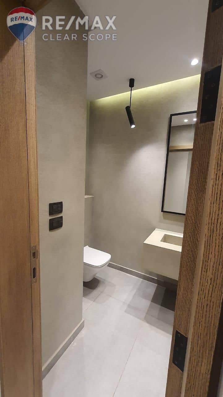 22 de18e745-7fa8-4f01-9311-335c75b8ddfe. jpg