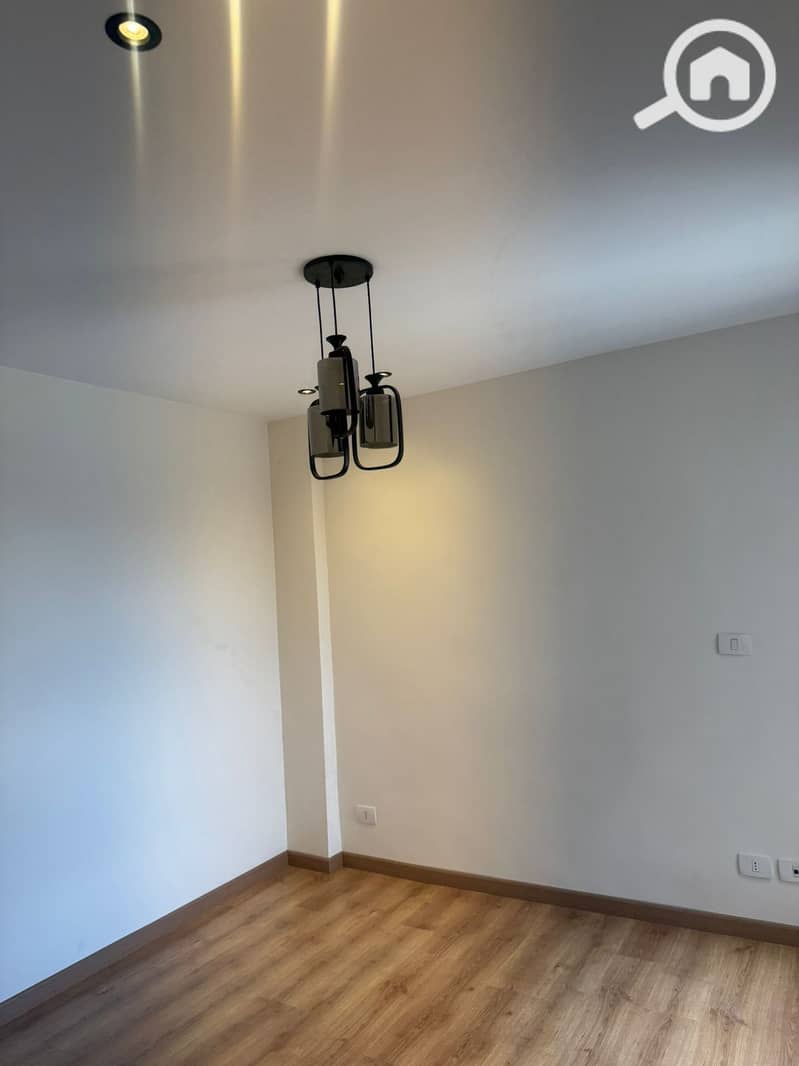 4 WhatsApp Image 2025-11-04 at 10.25. 41 PM. jpeg