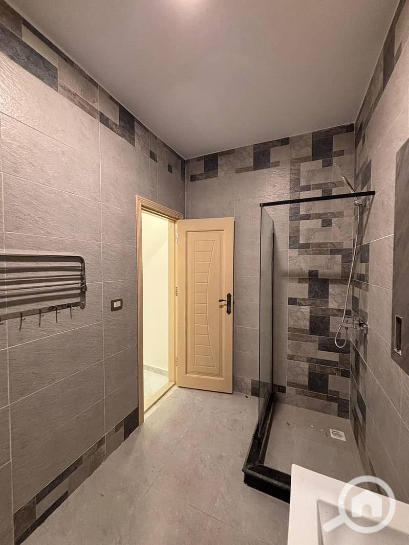 4 WhatsApp Image 2025-11-06 at 1.46. 29 PM (1). jpeg