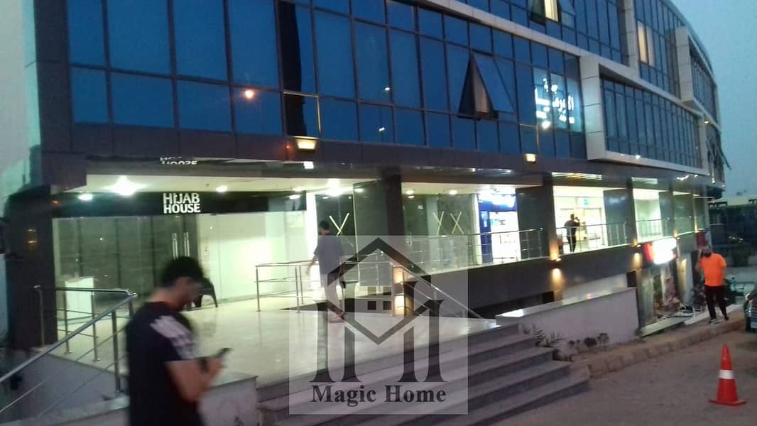 12 77316f04-a7b3-40ee-ac69-ea4817a4f8ce. jpg