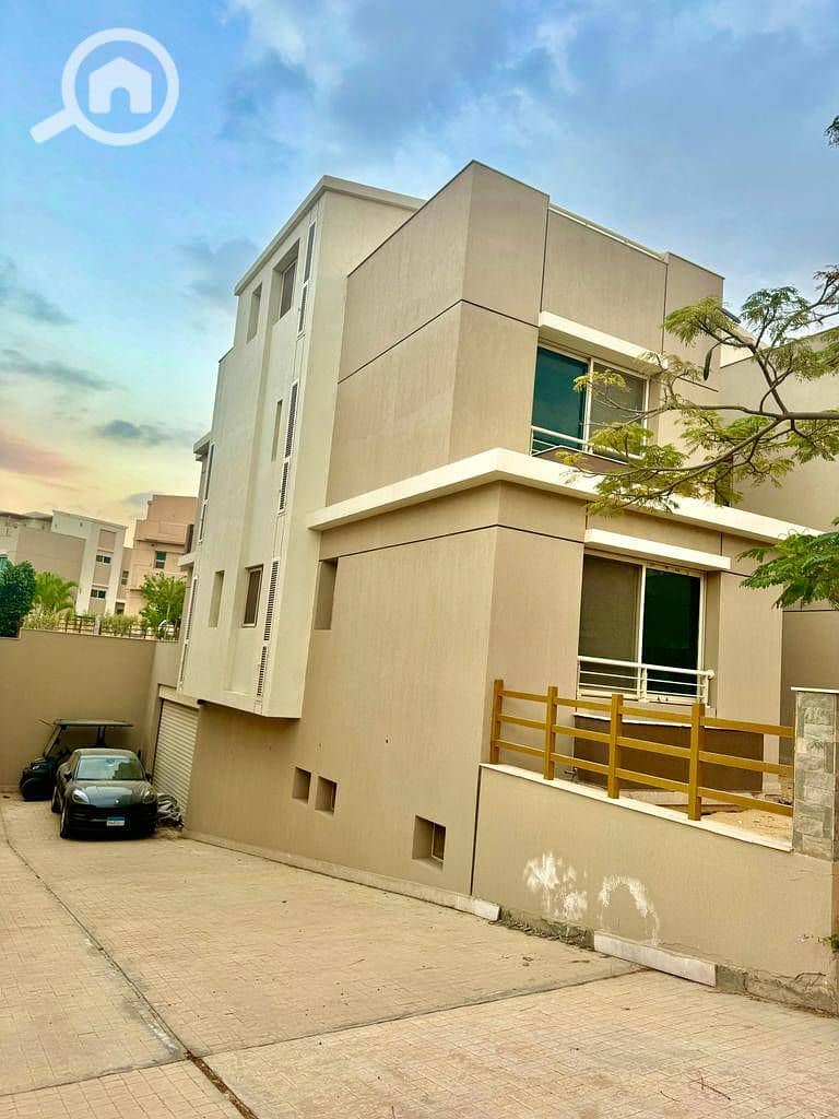 6 505711027_1246151450322310_8973360179052118916_n. jpg