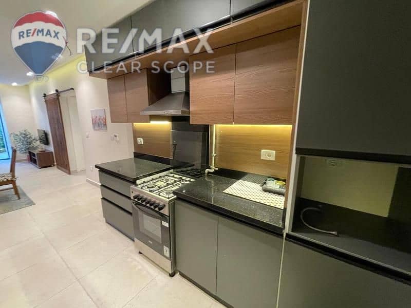 10 96bdae76-95d6-4ef1-a191-678d7f3addb2. jpg