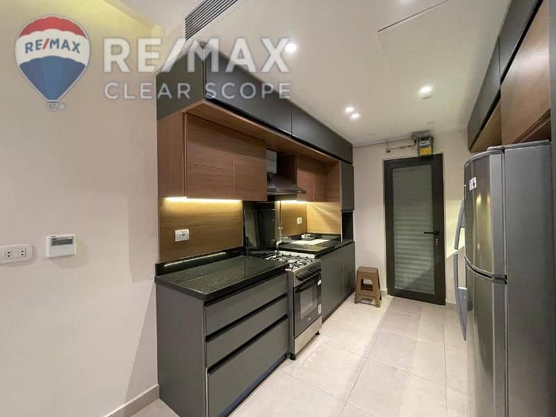 11 0277f75a-7658-4922-a152-77cca6a3a824. jpg