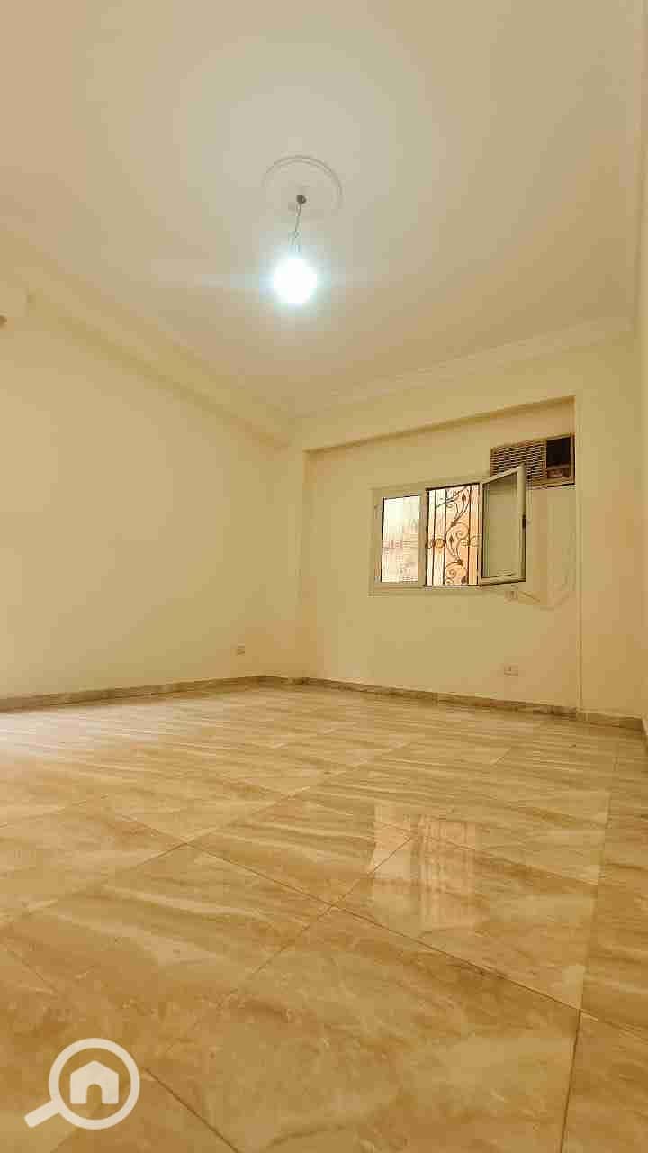 1000599929. jpg 1000599929. jpg