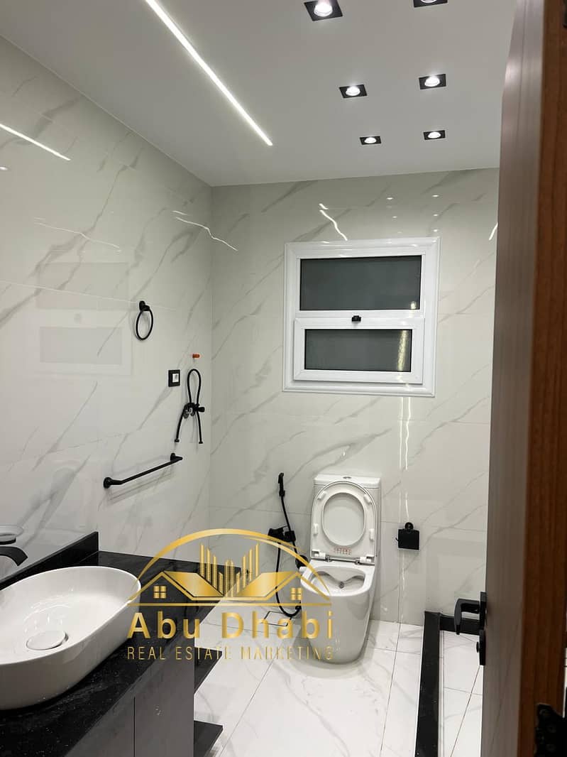 18 48689d6a-91e9-4277-a641-d53bb66b8206. jpg