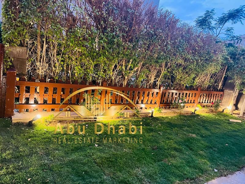 28 d3ad8382-74ca-4518-ac63-556033b85ab7. jpg