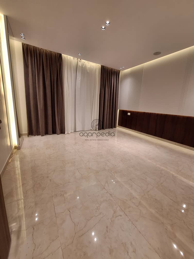 5 WhatsApp Image 2025-10-08 at 12.54. 44 PM (1). jpeg