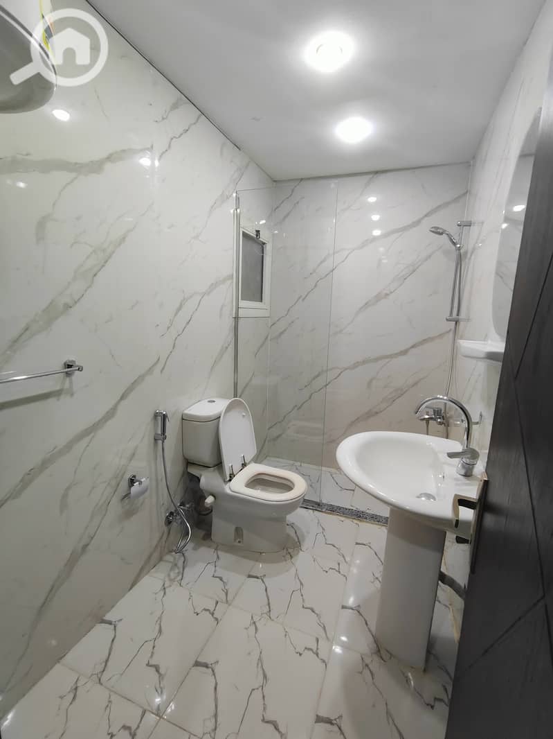 18 WhatsApp Image 2024-12-28 at 10.50. 09 PM. jpeg