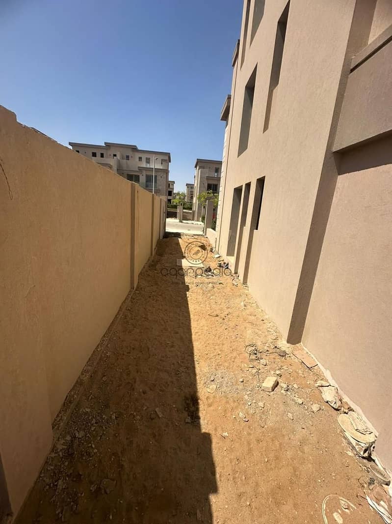 5 WhatsApp Image 2025-10-07 at 12.14. 38 PM (1). jpeg