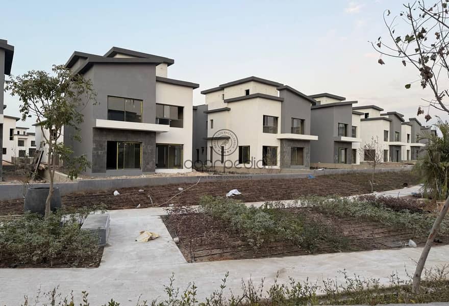 2 d018ed1b-7231-4bfd-b6e6-8b06574be7e8. jpg