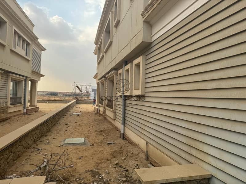 2 WhatsApp Image 2025-09-09 at 9.44. 28 AM. jpeg