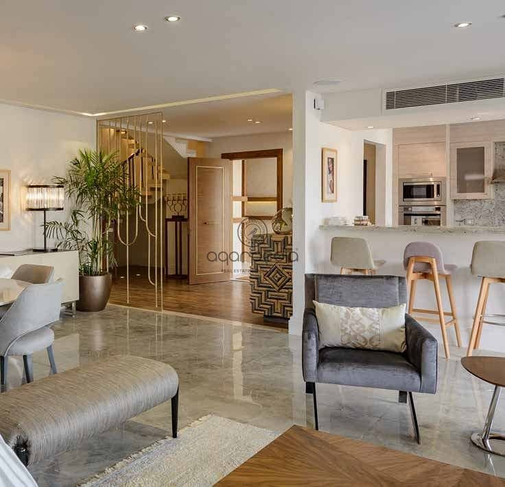 10 MDadJNcF2jkYAjFcBShA64ImXgiwvK8. jpg