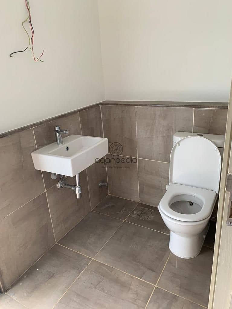 6 WhatsApp Image 2025-09-24 at 5.00. 36 PM. jpeg