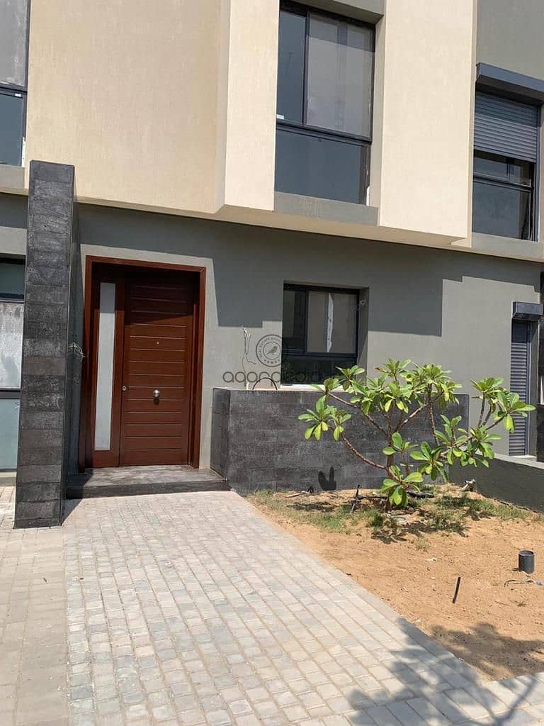 9 WhatsApp Image 2025-09-24 at 5.00. 38 PM. jpeg