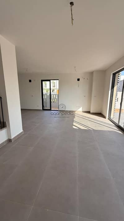 فیلا 3 غرف نوم للبيع في مدينة الشروق، القاهرة - WhatsApp Image 2025-10-27 at 2.04. 59 PM. jpeg