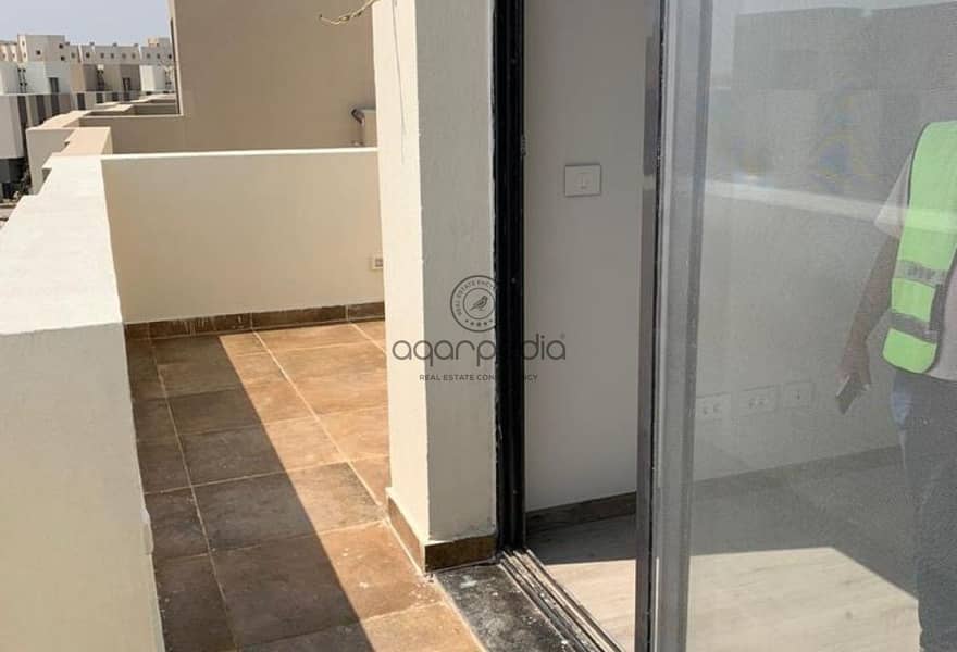 7 5775cfd7-553e-43dd-91dc-ecd3460bf182. jpg