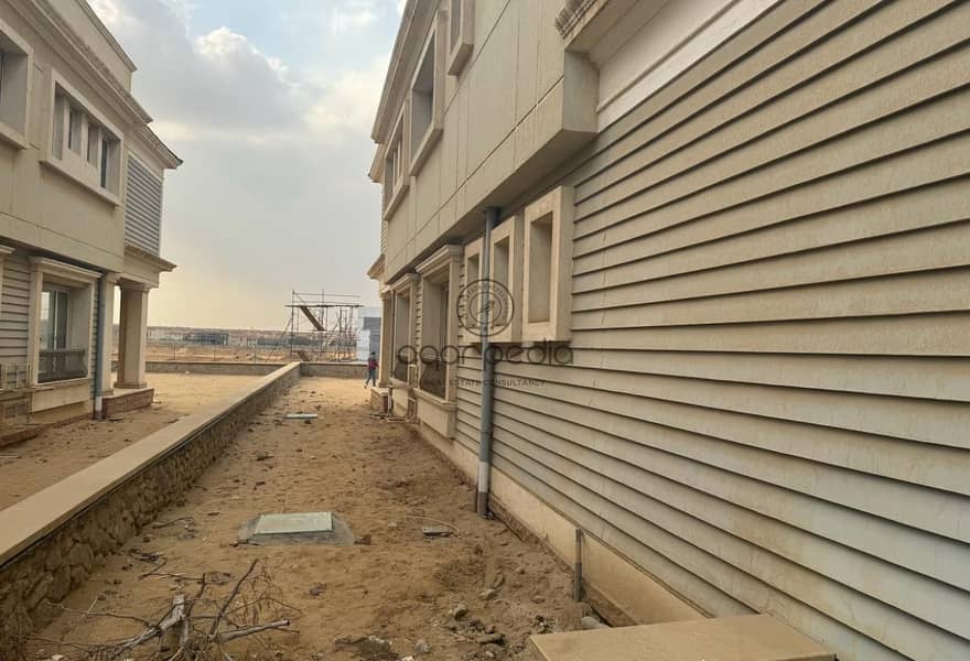 12 ce1905b7-aa81-4fd5-93ed-9a27cd904f68. jpg