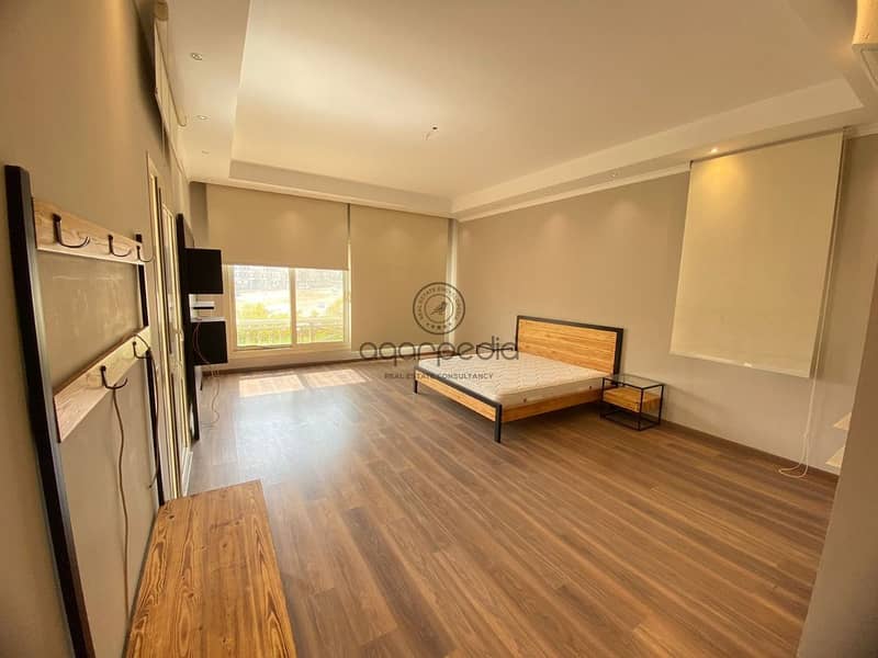 4 WhatsApp Image 2025-10-07 at 12.39. 20 PM (1). jpeg