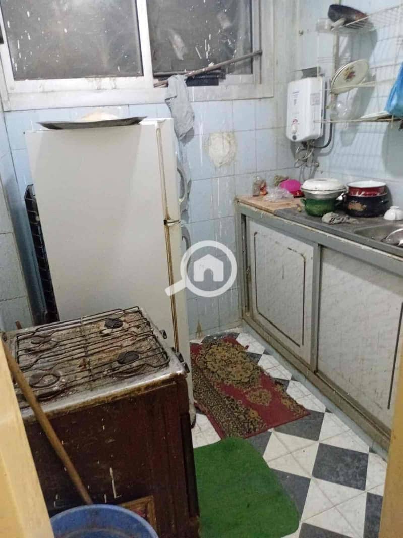 4 0a7418c9-8dc7-4fb4-a87e-fc459ed7f6a3. jpg