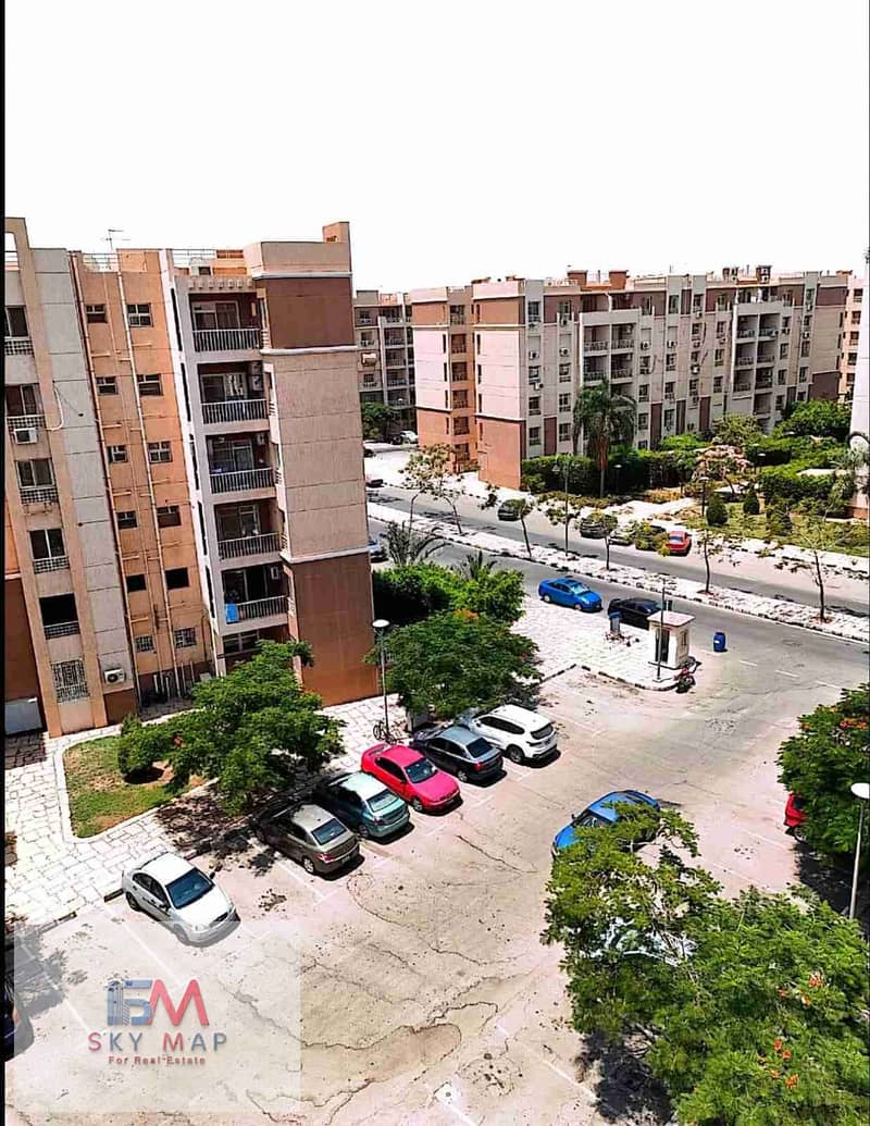 1000709680. jpg 1000709680. jpg