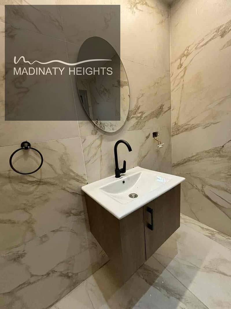 7 46a80b35-63dd-412d-8751-289b329aaa9a. jpg